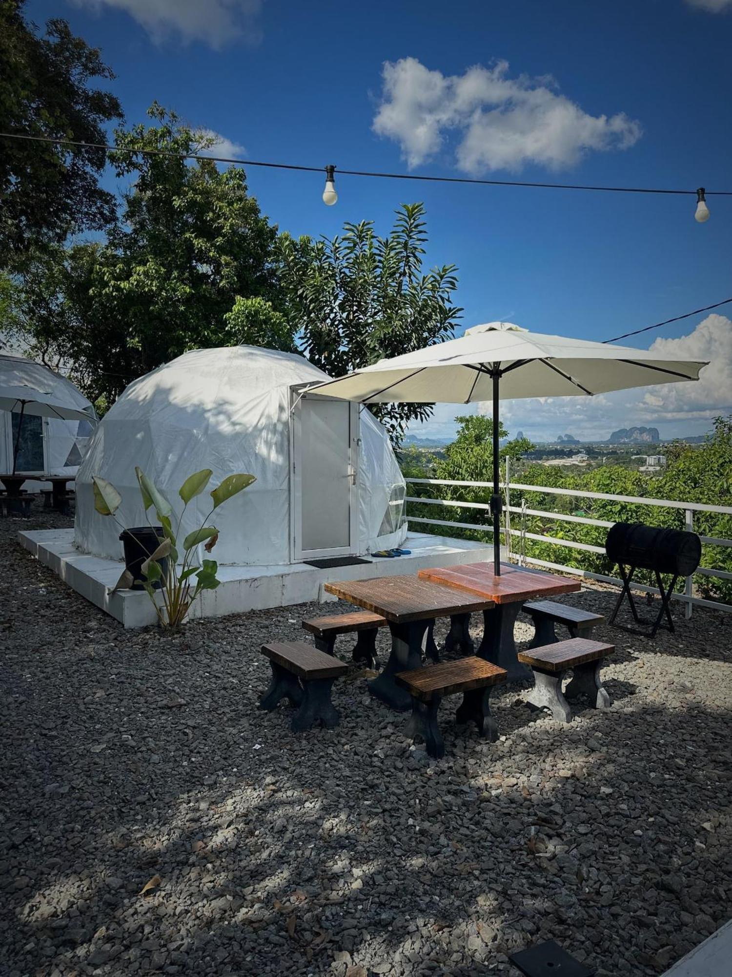 Gunung Medan Glamping & Cafe Hotel คันการ์ ภายนอก รูปภาพ